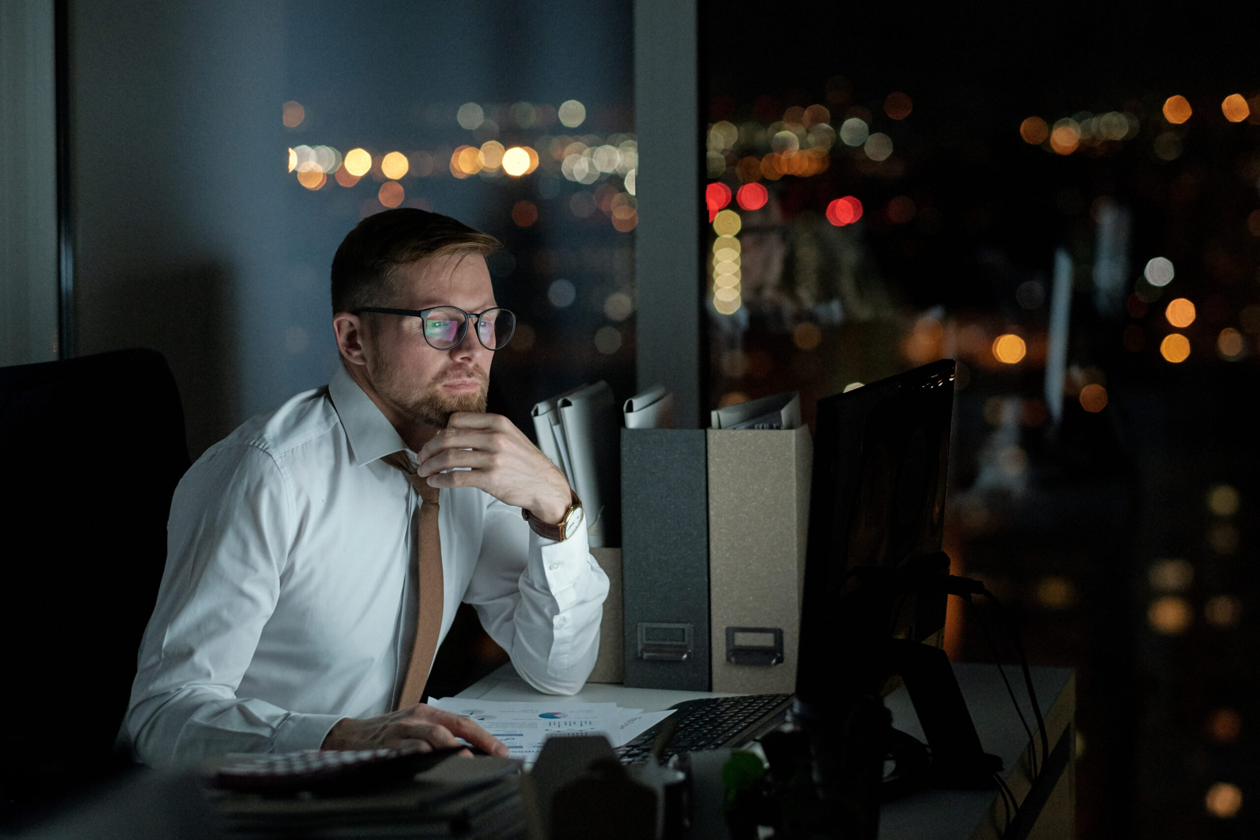 business owner working with LOI to Close to sell their business